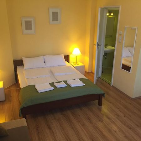 Club Apartments & Rooms Budapest Zimmer foto