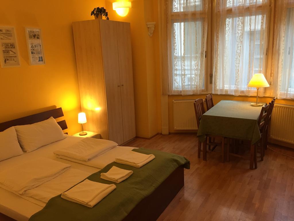 Club Apartments & Rooms Budapest Zimmer foto
